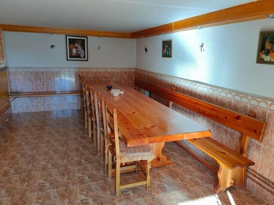 Vivienda De Uso Turistico En Entorno Maravilloso Huerta Del Rey Exteriör bild